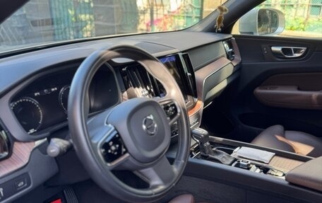 Volvo XC60 II, 2020 год, 4 750 000 рублей, 5 фотография