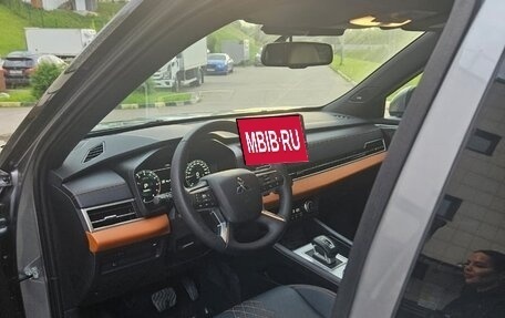 Mitsubishi Outlander, 2023 год, 4 000 000 рублей, 6 фотография