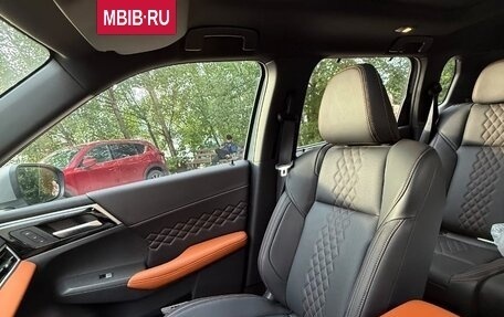 Mitsubishi Outlander, 2023 год, 4 000 000 рублей, 3 фотография