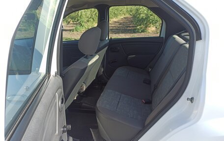 Renault Logan I, 2013 год, 420 000 рублей, 3 фотография