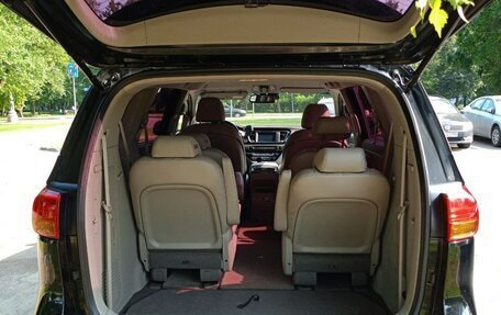 KIA Carnival III, 2016 год, 2 260 000 рублей, 17 фотография