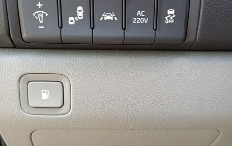 KIA Carnival III, 2016 год, 2 260 000 рублей, 19 фотография