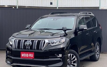Toyota Land Cruiser Prado 150 рестайлинг 2, 2022 год, 4 000 000 рублей, 3 фотография