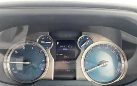 Toyota Land Cruiser Prado 150 рестайлинг 2, 2022 год, 4 000 000 рублей, 18 фотография