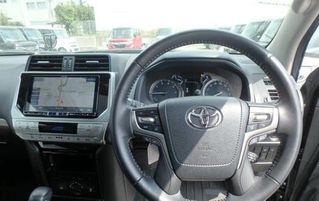 Toyota Land Cruiser Prado 150 рестайлинг 2, 2021 год, 3 990 000 рублей, 15 фотография