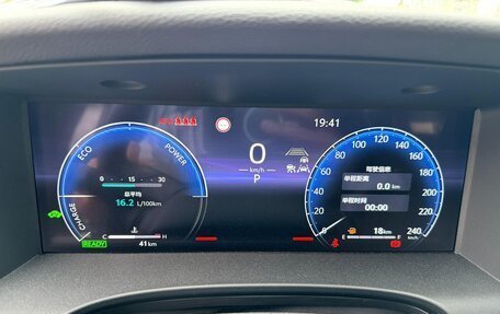 Toyota Camry, 2024 год, 4 250 000 рублей, 4 фотография