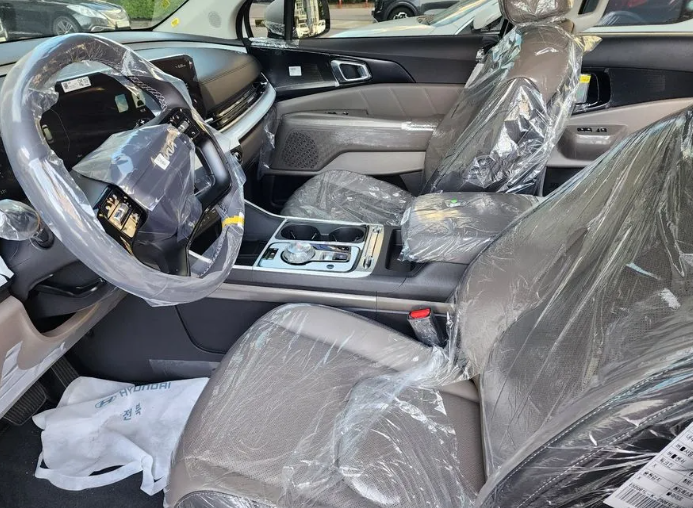 KIA Carnival III, 2025 год, 5 650 000 рублей, 15 фотография