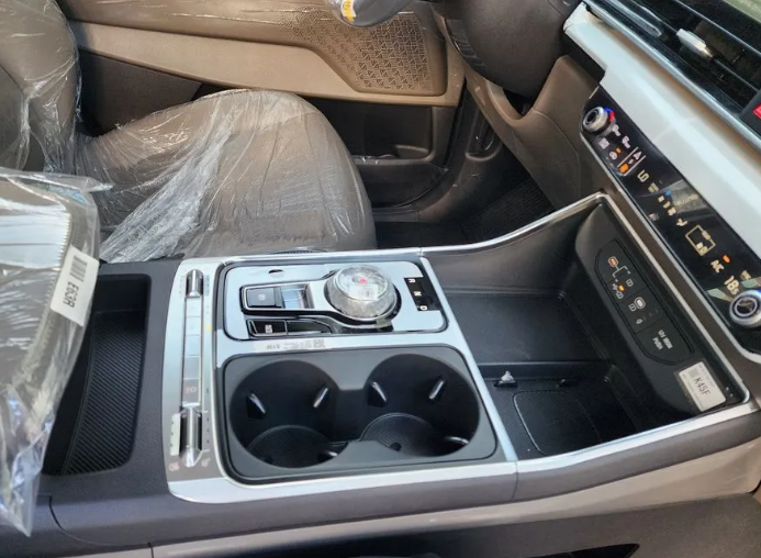 KIA Carnival III, 2025 год, 5 650 000 рублей, 7 фотография