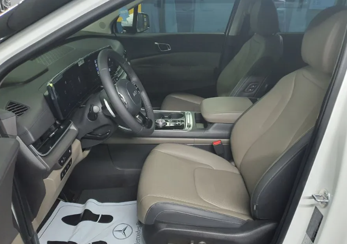 KIA Carnival III, 2024 год, 4 350 000 рублей, 5 фотография
