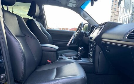 Toyota Land Cruiser Prado 150 рестайлинг 2, 2017 год, 5 100 000 рублей, 12 фотография