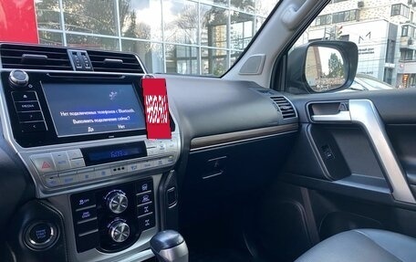 Toyota Land Cruiser Prado 150 рестайлинг 2, 2017 год, 5 100 000 рублей, 11 фотография
