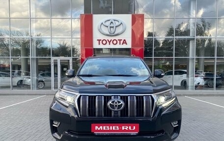 Toyota Land Cruiser Prado 150 рестайлинг 2, 2017 год, 5 100 000 рублей, 2 фотография