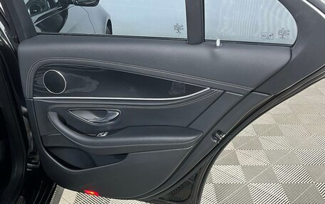 Mercedes-Benz E-Класс, 2019 год, 2 899 000 рублей, 18 фотография