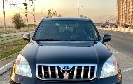 Toyota Land Cruiser Prado 120 рестайлинг, 2006 год, 3 100 000 рублей, 2 фотография