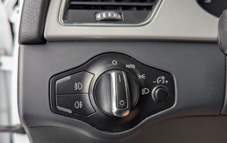 Audi A4, 2011 год, 985 000 рублей, 25 фотография