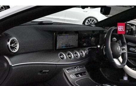 Mercedes-Benz E-Класс, 2022 год, 3 900 334 рублей, 5 фотография