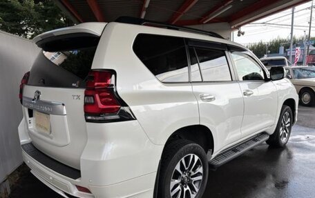 Toyota Land Cruiser Prado 150 рестайлинг 2, 2022 год, 4 199 000 рублей, 2 фотография