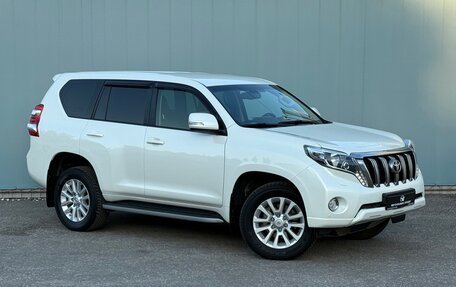 Toyota Land Cruiser Prado 150 рестайлинг 2, 2014 год, 2 990 000 рублей, 2 фотография