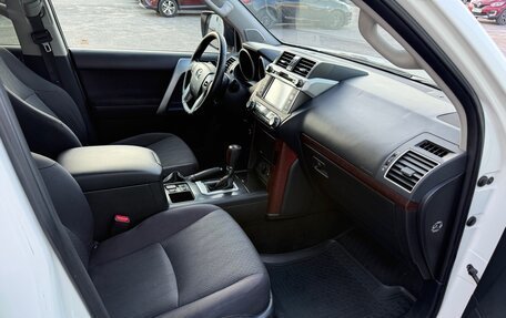 Toyota Land Cruiser Prado 150 рестайлинг 2, 2014 год, 2 990 000 рублей, 7 фотография