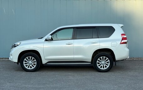 Toyota Land Cruiser Prado 150 рестайлинг 2, 2014 год, 2 990 000 рублей, 5 фотография