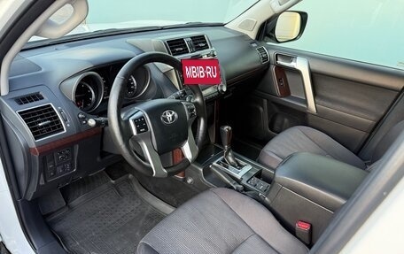 Toyota Land Cruiser Prado 150 рестайлинг 2, 2014 год, 2 990 000 рублей, 8 фотография