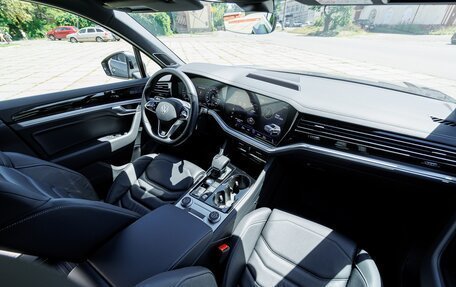 Volkswagen Touareg III, 2023 год, 9 850 000 рублей, 21 фотография