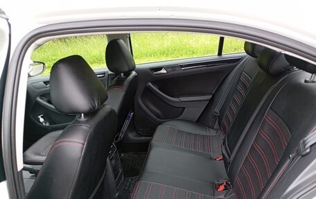 Volkswagen Jetta VI, 2018 год, 1 250 000 рублей, 2 фотография