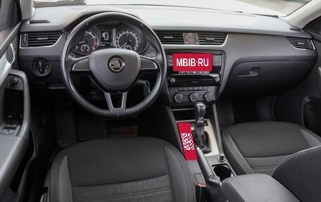 Skoda Octavia, 2019 год, 1 700 000 рублей, 6 фотография