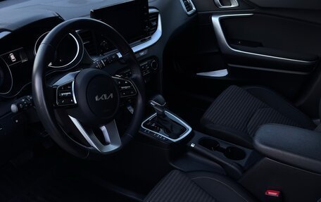 KIA cee'd III, 2022 год, 2 140 000 рублей, 10 фотография