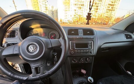 Volkswagen Polo VI (EU Market), 2011 год, 590 000 рублей, 4 фотография