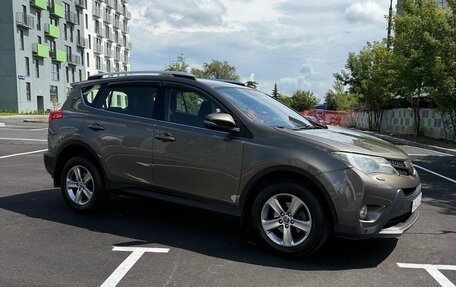 Toyota RAV4, 2015 год, 1 590 000 рублей, 2 фотография