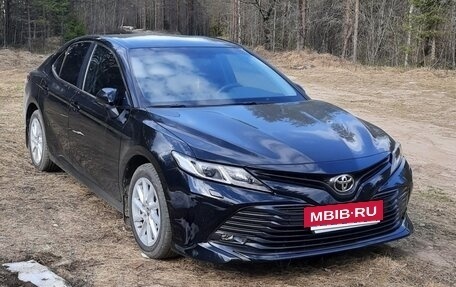 Toyota Camry, 2019 год, 2 950 000 рублей, 2 фотография