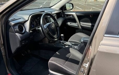 Toyota RAV4, 2015 год, 1 590 000 рублей, 8 фотография