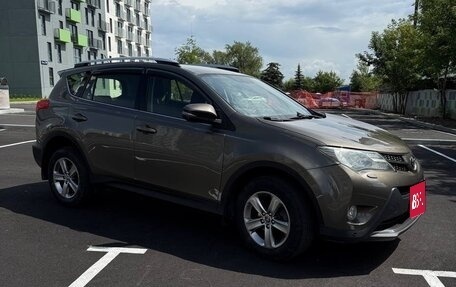 Toyota RAV4, 2015 год, 1 590 000 рублей, 5 фотография