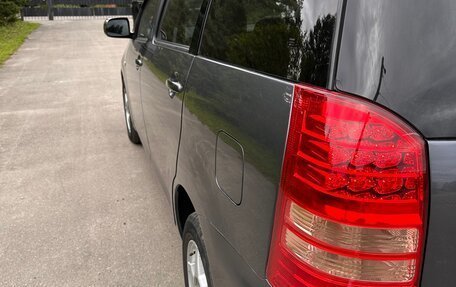 Toyota Wish II, 2003 год, 790 000 рублей, 32 фотография