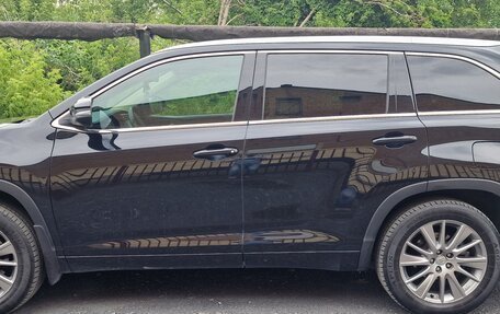 Toyota Highlander III, 2014 год, 3 350 000 рублей, 14 фотография