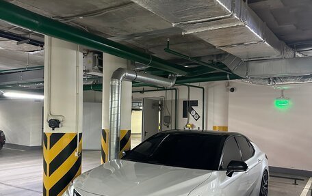 Toyota Camry, 2021 год, 3 850 000 рублей, 1 фотография