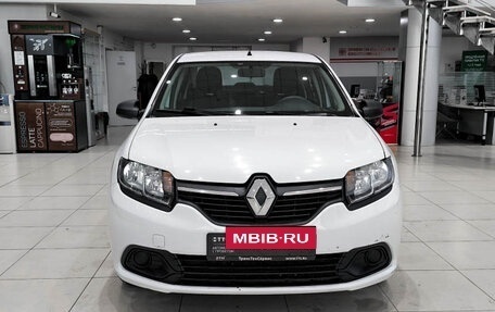 Renault Logan II, 2018 год, 850 000 рублей, 2 фотография