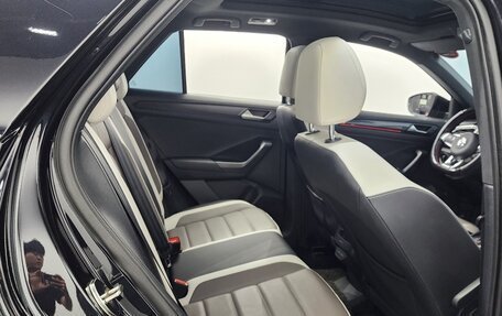 Volkswagen T-Roc I, 2022 год, 1 370 000 рублей, 14 фотография