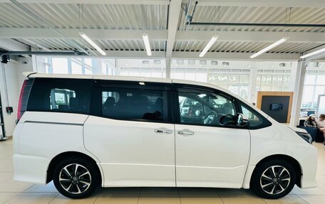 Toyota Noah III, 2018 год, 2 859 900 рублей, 7 фотография