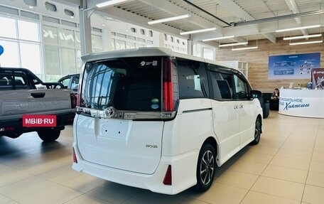 Toyota Noah III, 2018 год, 2 859 900 рублей, 6 фотография