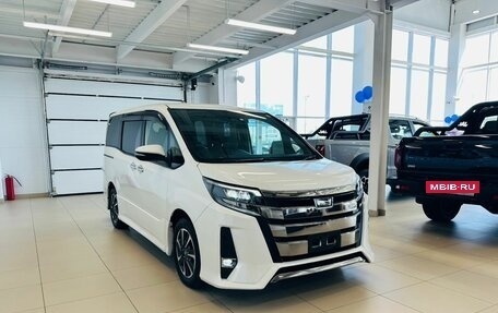 Toyota Noah III, 2018 год, 2 859 900 рублей, 8 фотография