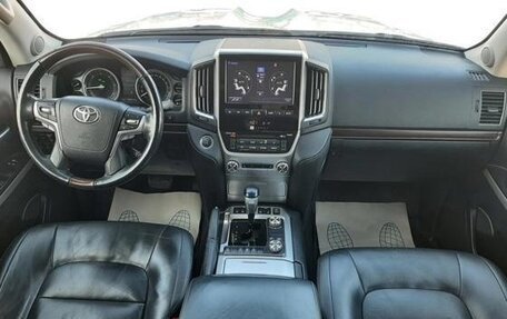 Toyota Land Cruiser 200, 2020 год, 7 300 000 рублей, 5 фотография