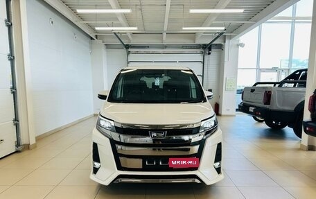 Toyota Noah III, 2018 год, 2 859 900 рублей, 9 фотография