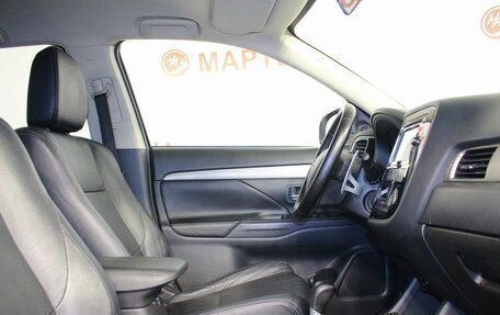 Mitsubishi Outlander III рестайлинг 3, 2012 год, 1 408 000 рублей, 10 фотография