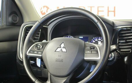 Mitsubishi Outlander III рестайлинг 3, 2012 год, 1 408 000 рублей, 15 фотография