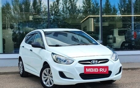 Hyundai Solaris II рестайлинг, 2013 год, 660 000 рублей, 3 фотография