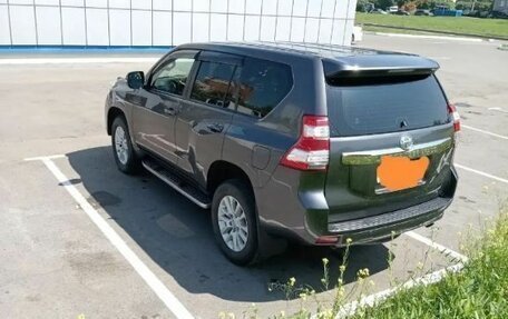 Toyota Land Cruiser Prado 150 рестайлинг 2, 2015 год, 3 800 000 рублей, 2 фотография