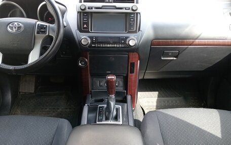 Toyota Land Cruiser Prado 150 рестайлинг 2, 2015 год, 3 800 000 рублей, 4 фотография