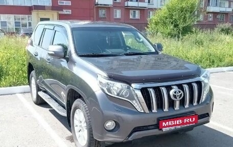 Toyota Land Cruiser Prado 150 рестайлинг 2, 2015 год, 3 800 000 рублей, 3 фотография